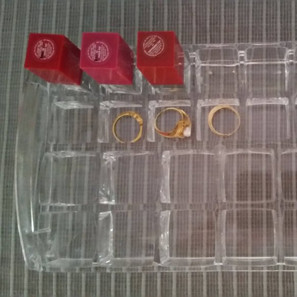 26 Compartment Clear Heavy Acrylic Lipstick/Jewelry Tray 8.5"x 5" - Picture 3 of 7